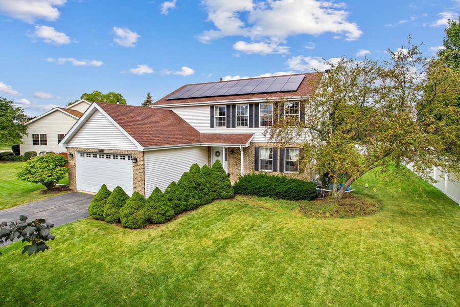 Property photo for 1604 Wildflower Drive, Plainfield, IL