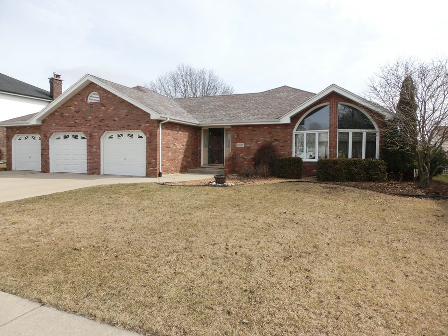 Property photo for 17925 Flamingo Drive, Tinley Park, IL