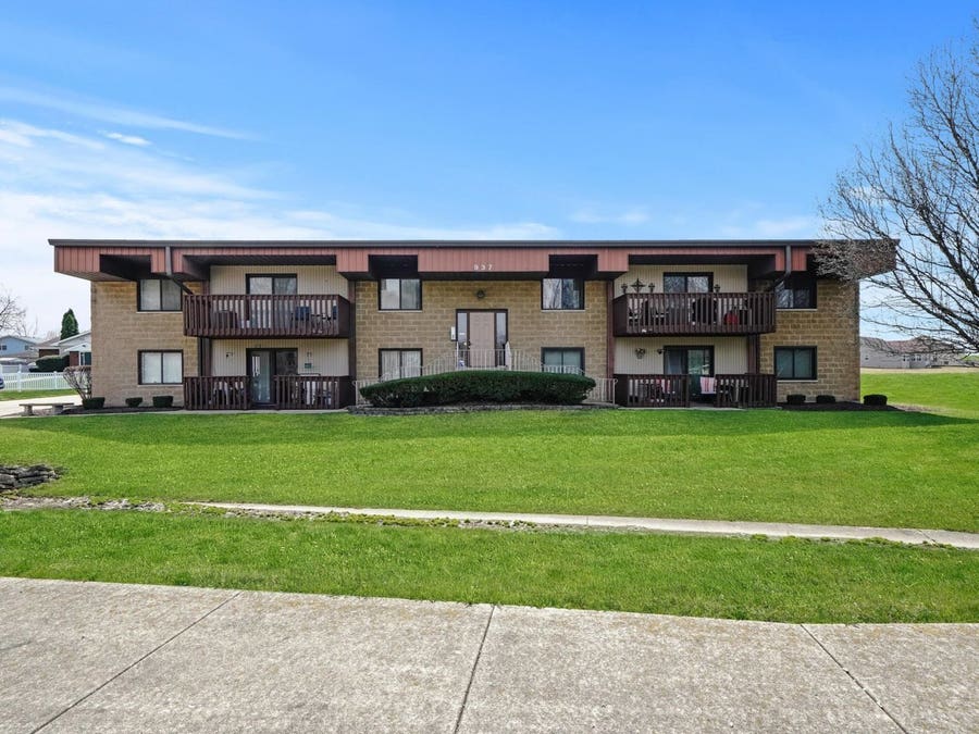 Property photo for 937 E Division Street, #1A, Lockport, IL
