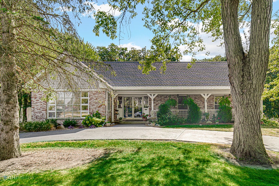 Property photo for 4 W Jane Street, Glenwood, IL