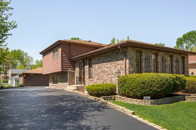 Property photo for 366 W Commonwealth Lane, Elmhurst, IL