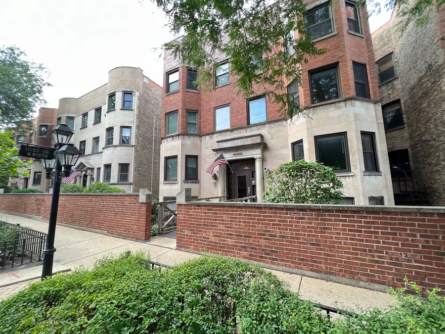 Property photo for 1036 W BYRON Street, #3W, Chicago, IL