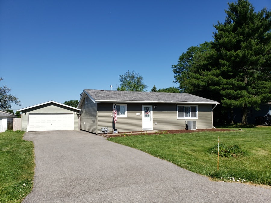 Property photo for 1609 Rickey Drive, Joliet, IL