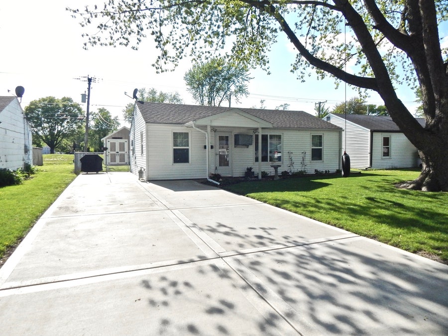 Property photo for 165 Belle Aire Avenue, Bourbonnais, IL