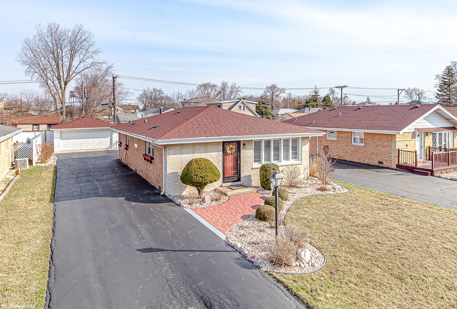 Property photo for 7444 W 75 Street, Bridgeview, IL