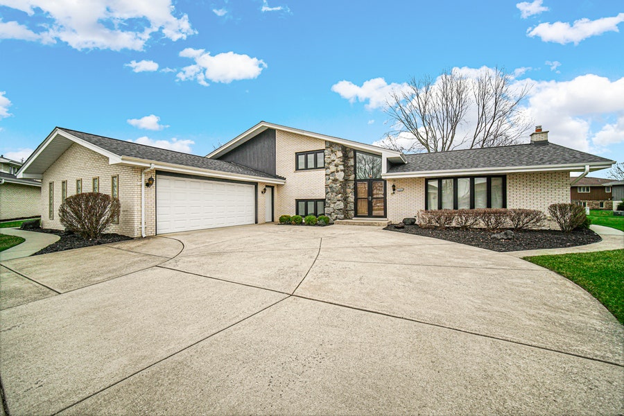 Property photo for 7545 Palm Court, Orland Park, IL