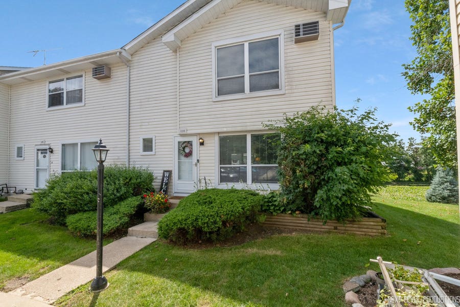 Property photo for 110 Raintree Court, Aurora, IL