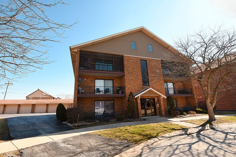 Property photo for 16807 81st Avenue, #2N, Tinley Park, IL