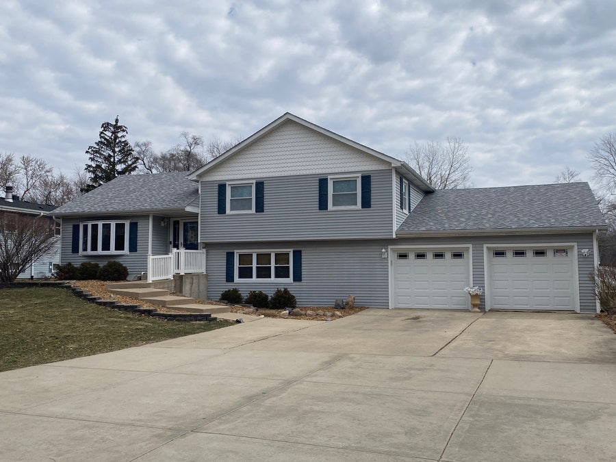 Property photo for 732 Wisconsin Road, New Lenox, IL