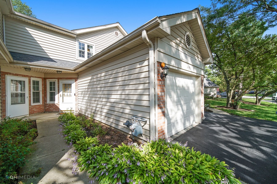 Property photo for 1430 Fairway Drive, #1430, Glendale Heights, IL
