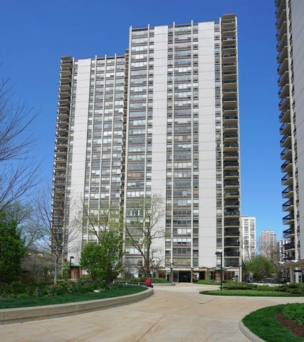 Property photo for 1460 N Sandburg Terrace, #2512, Chicago, IL