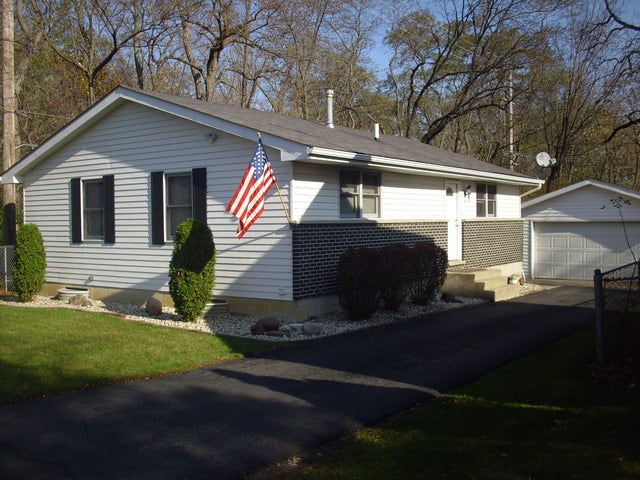 Property photo for 2445 N Sheridan Road, Waukegan, IL