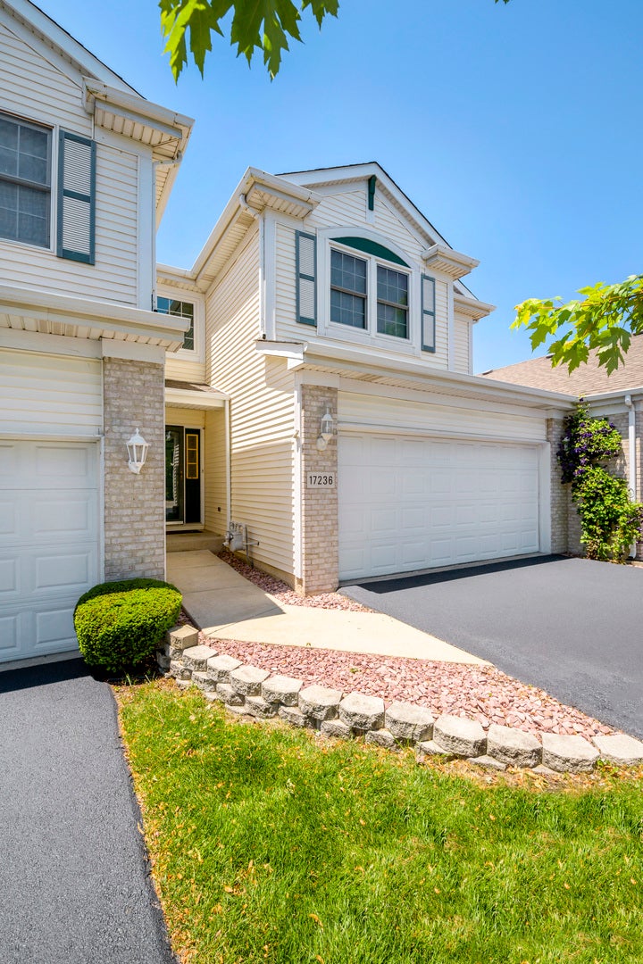 Property photo for 17236 Long Bow Drive, Lockport, IL