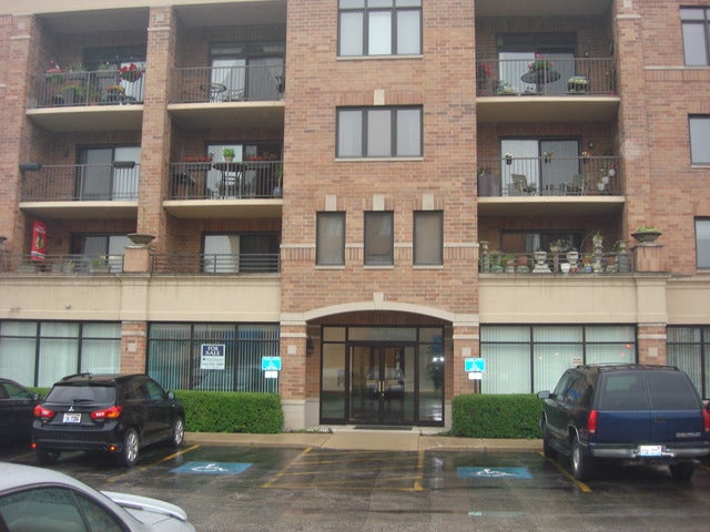 Property photo for 123 W St Charles Road, #304, Lombard, IL