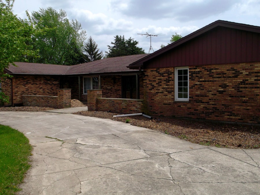 Property photo for 11845 S Laraway Drive, Frankfort, IL