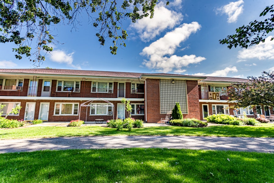 Property photo for 1103 Holiday Lane, #15, Des Plaines, IL