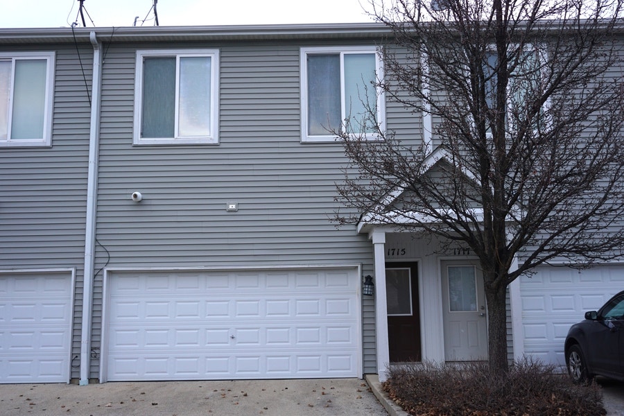 Property photo for 1715 TOWN CENTER Street, #1715, Aurora, IL