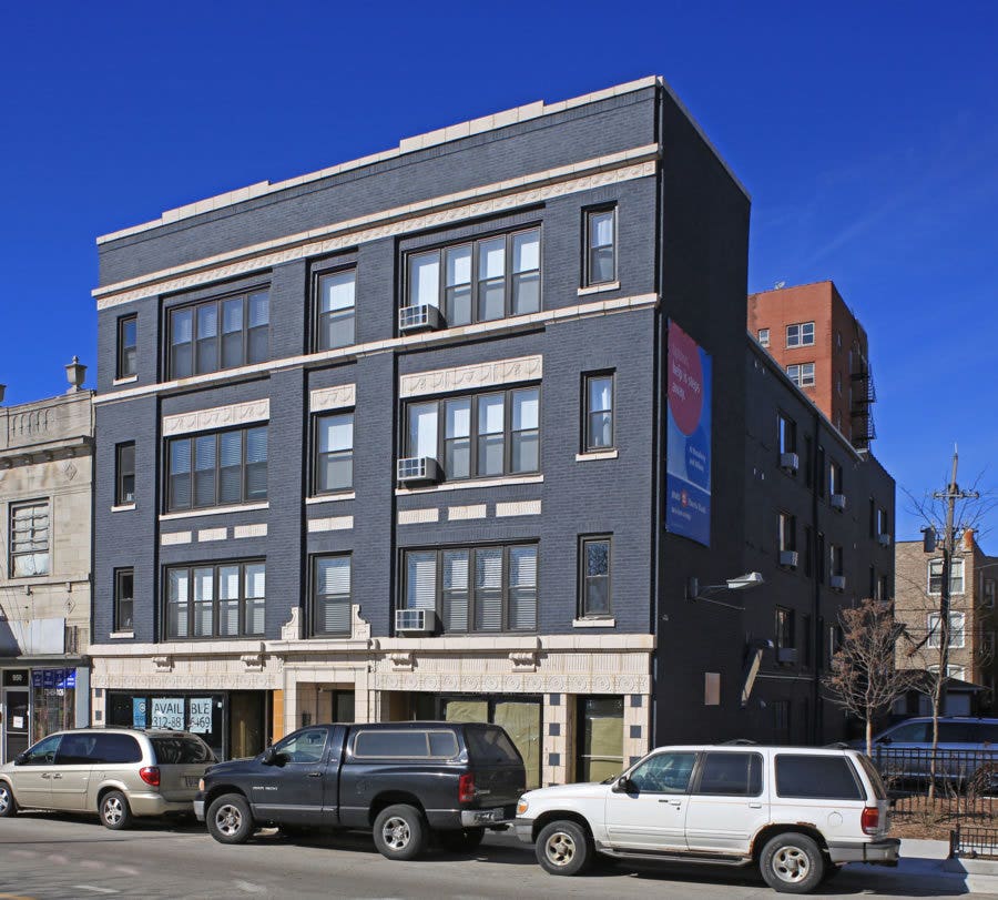 Property photo for 944 W Montrose Avenue, #202, Chicago, IL