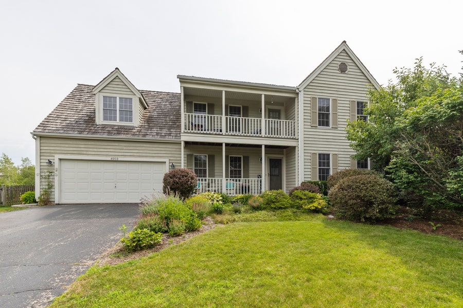 Property photo for 4903 Kings Way W, Gurnee, IL