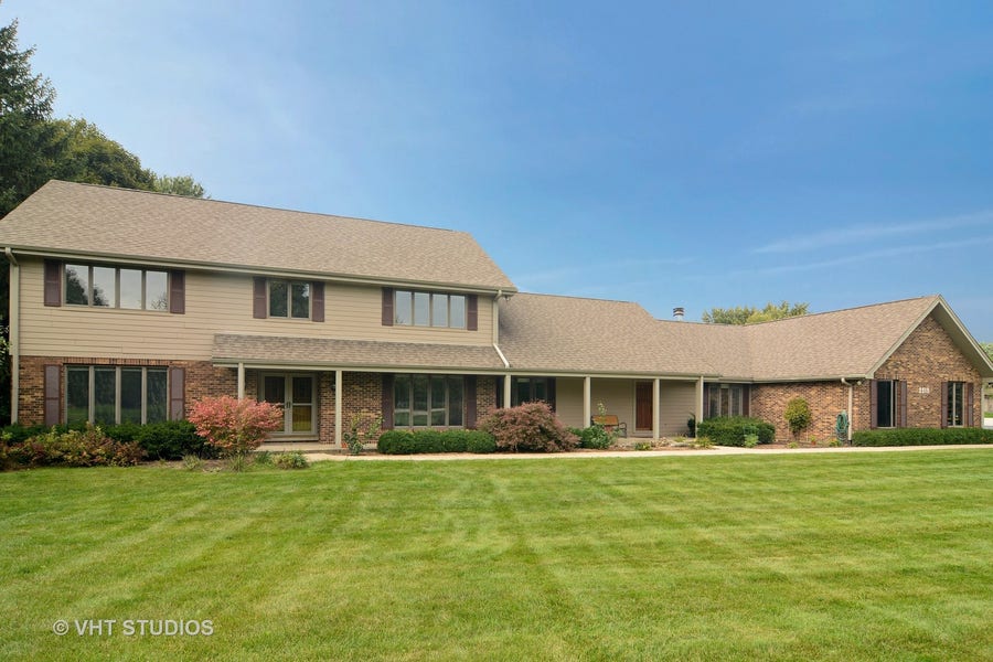 Property photo for 2218 HARROW GATE Drive, Inverness, IL