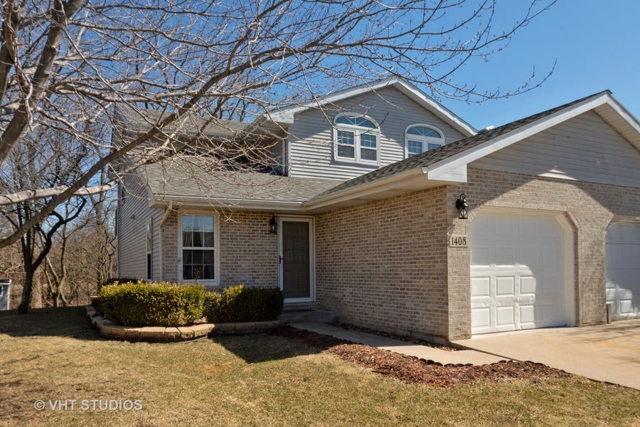 Property photo for 1408 Strawberry Hill Drive, Lockport, IL