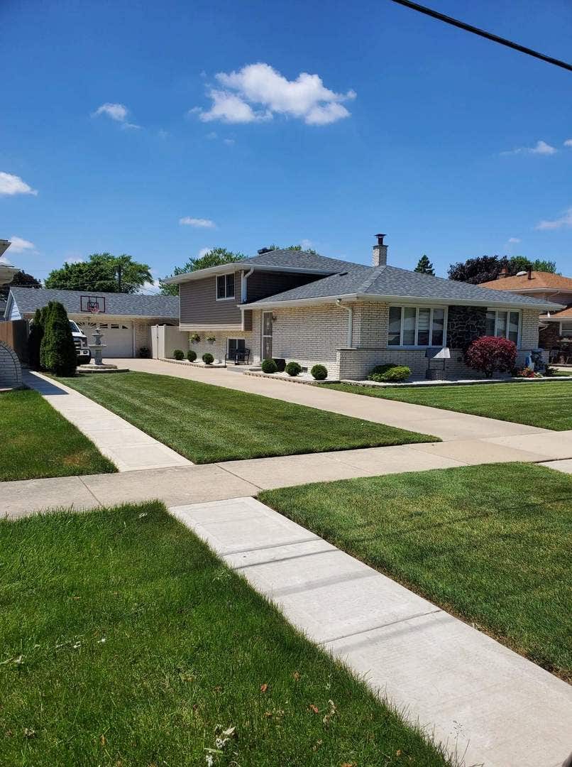 Property photo for 8512 S Natchez Avenue, Burbank, IL