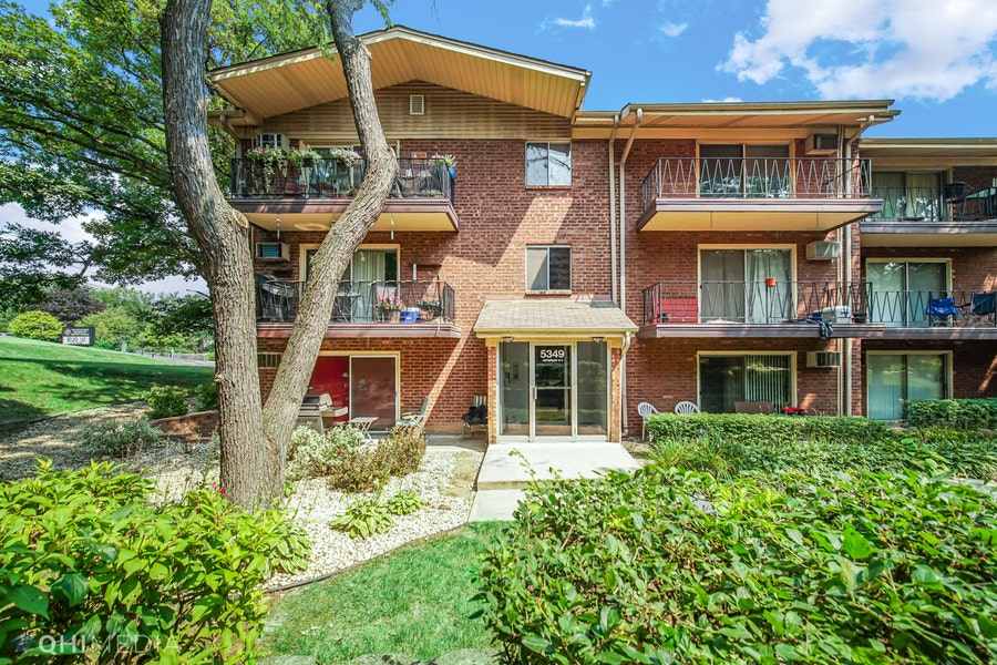Property photo for 5349 Waterbury Way, #105A, Crestwood, IL