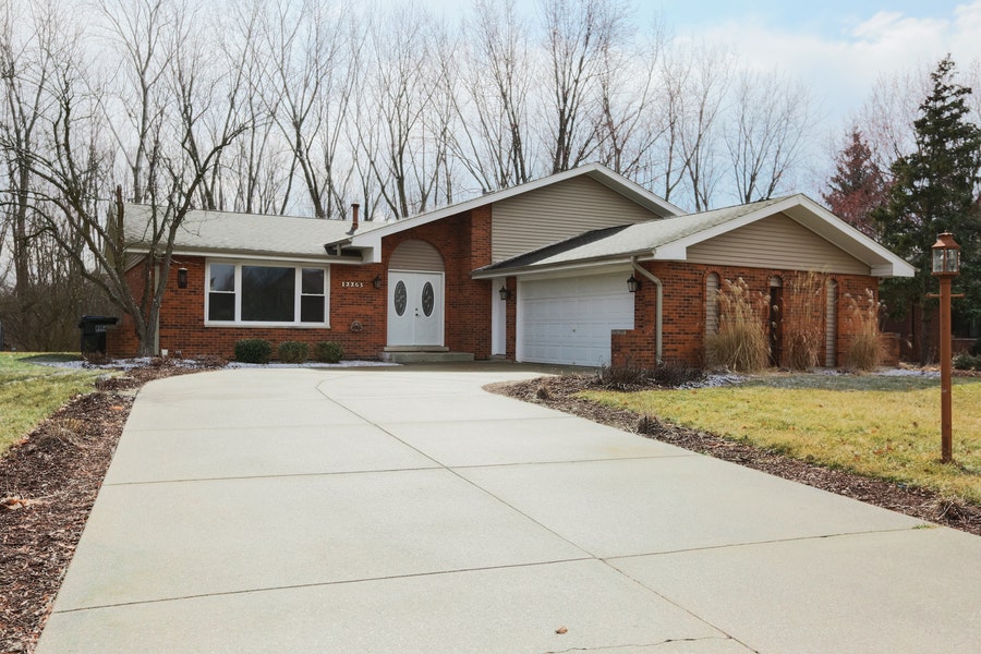 Property photo for 12263 Lake View Drive, Orland Park, IL