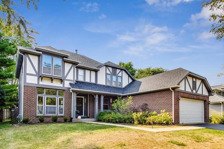 Property photo for 1085 Warren Lane, Vernon Hills, IL
