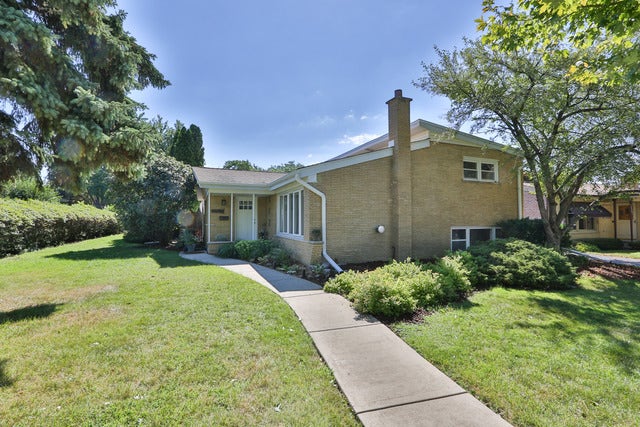 Property photo for 10601 S Keeler Avenue, Oak Lawn, IL