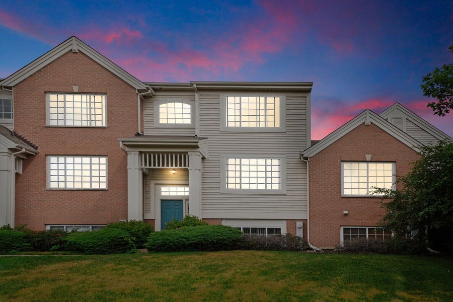 Property photo for 2016 Concord Drive, McHenry, IL