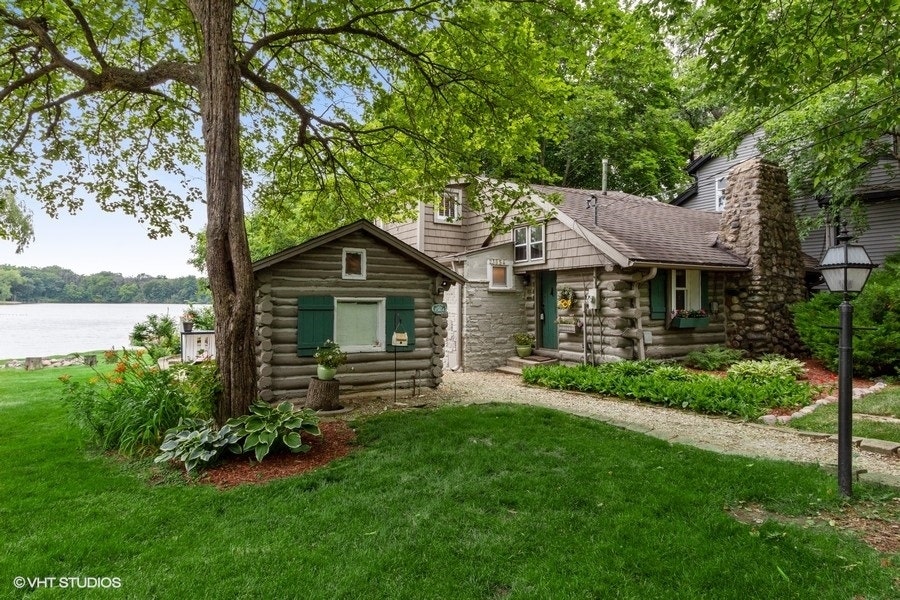 Property photo for 23854 Sunset Drive, Lake Zurich, IL