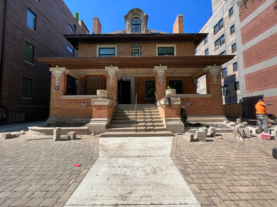 Property photo for 448 W Barry Avenue, #CH, Chicago, IL