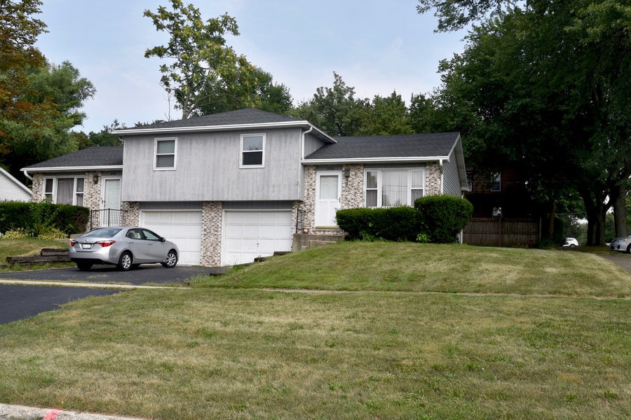 Property photo for 1460 S Hamilton Street, #2, Lockport, IL