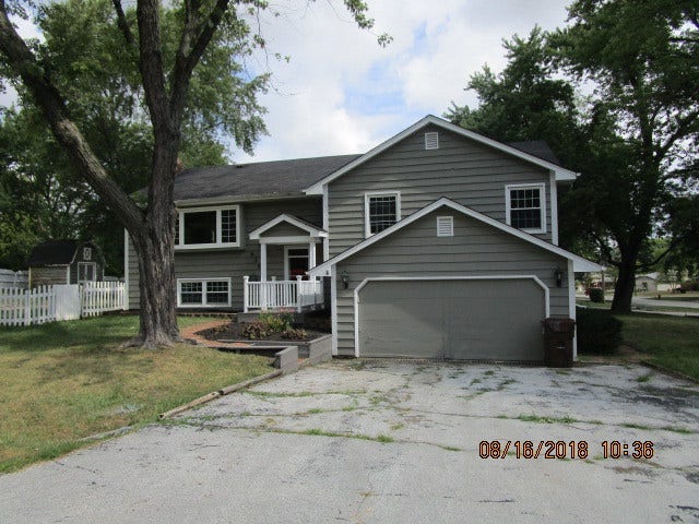 Property photo for 435 Meadow Avenue, Frankfort, IL
