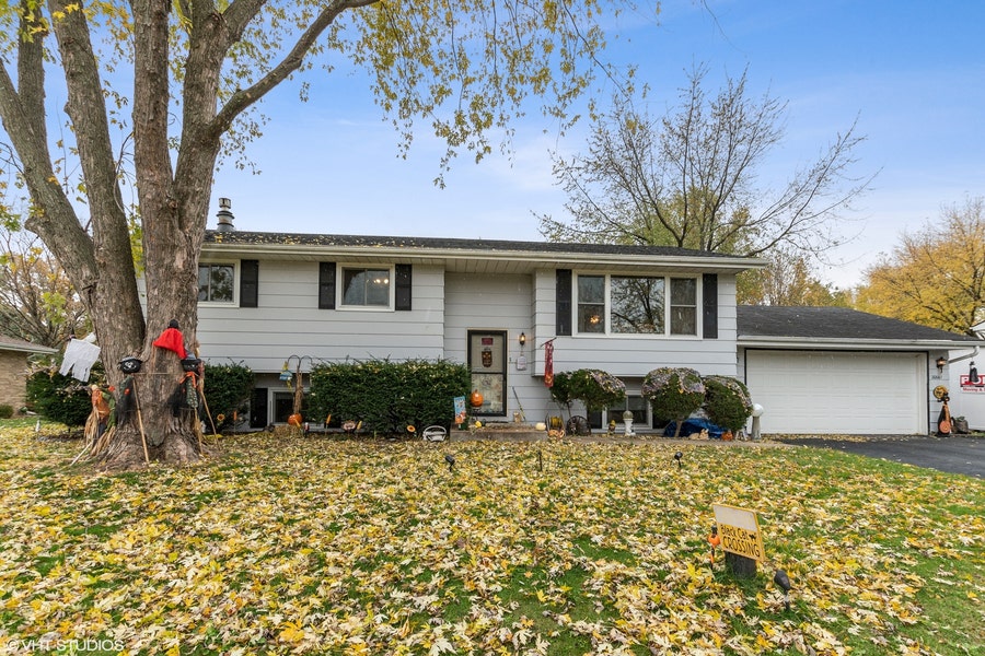 Property photo for 20661 Thomas Drive, Lockport, IL