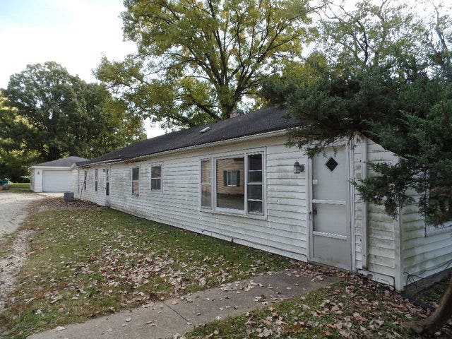 Property photo for 487 Oak Street, Lockport, IL