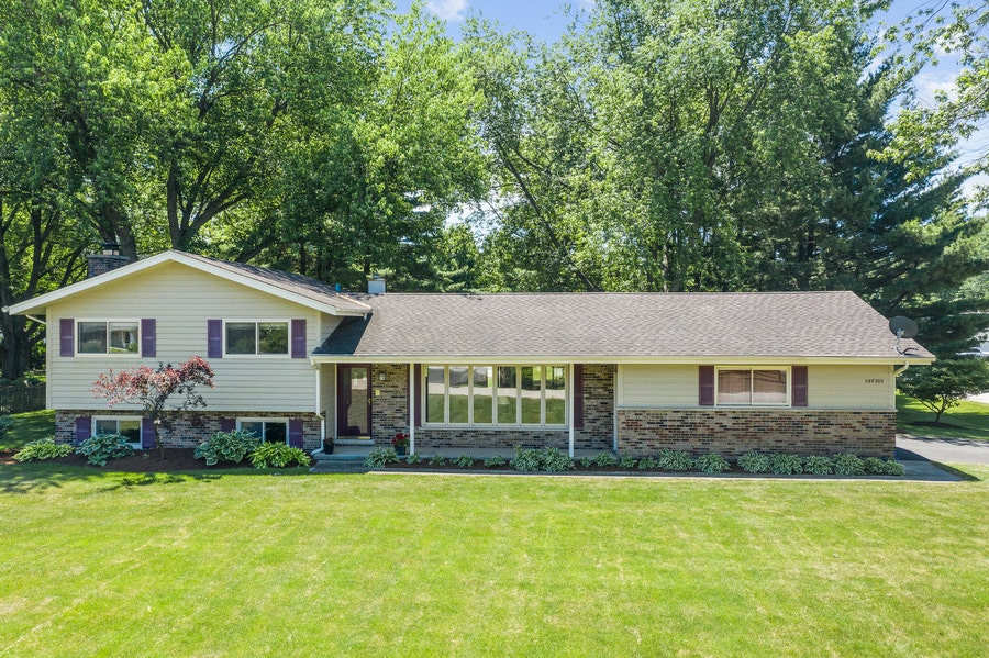 Property photo for 28W205 Plainview Drive, Naperville, IL