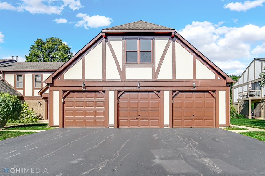Property photo for 7326 Baybury Road, #7326, Downers Grove, IL