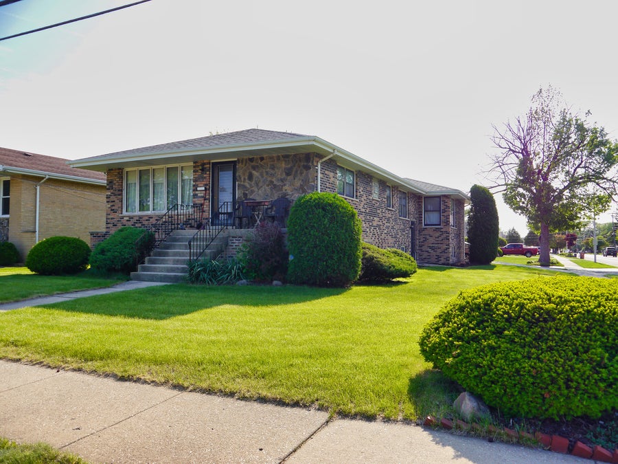Property photo for 8940 Ridgeland Avenue, Oak Lawn, IL