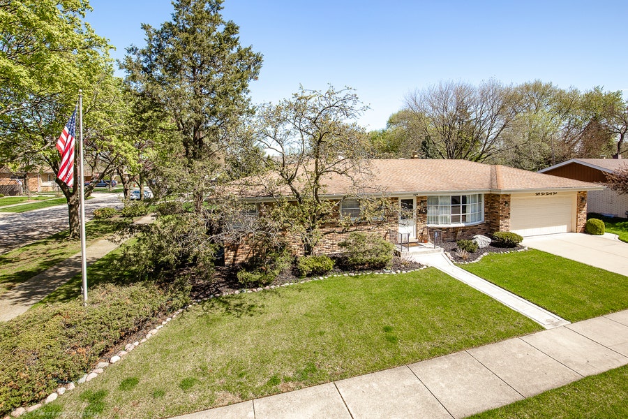 Property photo for 5524 Alexander Place, Oak Lawn, IL