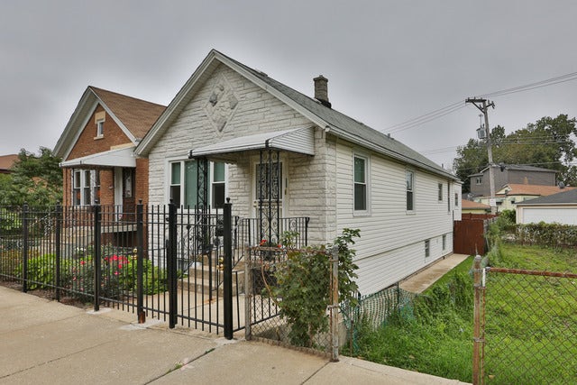 Property photo for 2857 S Hillock Avenue, Chicago, IL