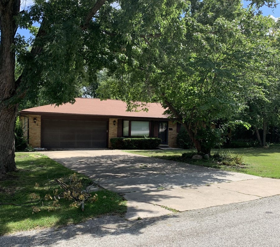 Property photo for 9205 S 84th Court, Hickory Hills, IL