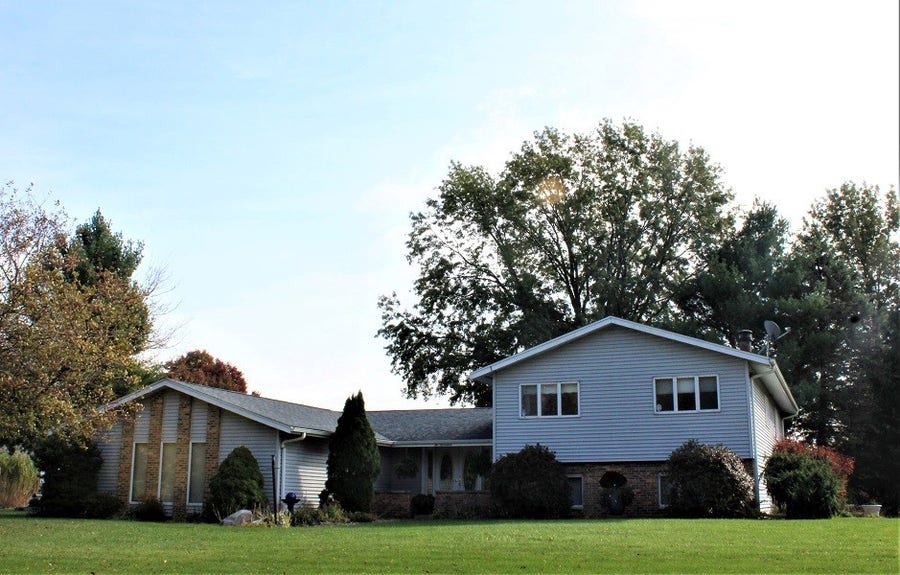 Property photo for 1017 Hilltop Drive, Morrison, IL