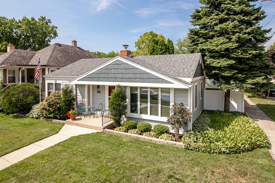 Property photo for 9600 51st Avenue, Oak Lawn, IL