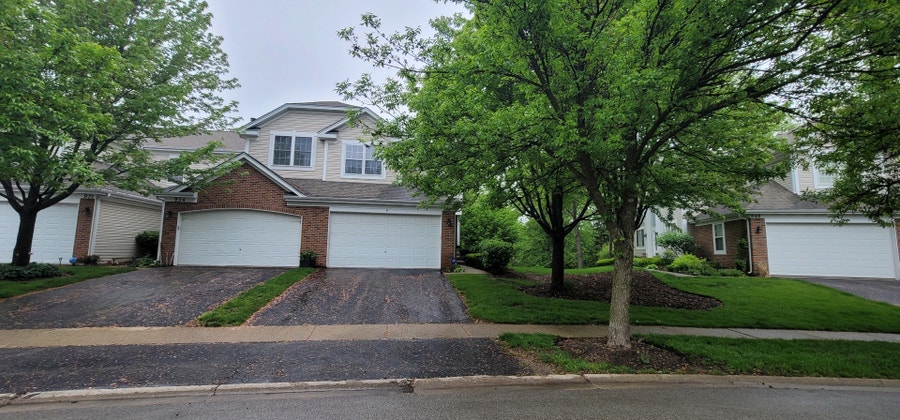 Property photo for 936 Highgate Lane, Grayslake, IL