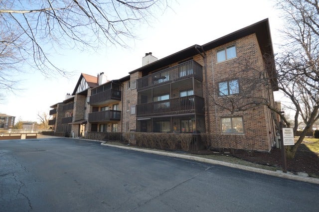 Property photo for 10401 Menard Avenue, #111, Oak Lawn, IL
