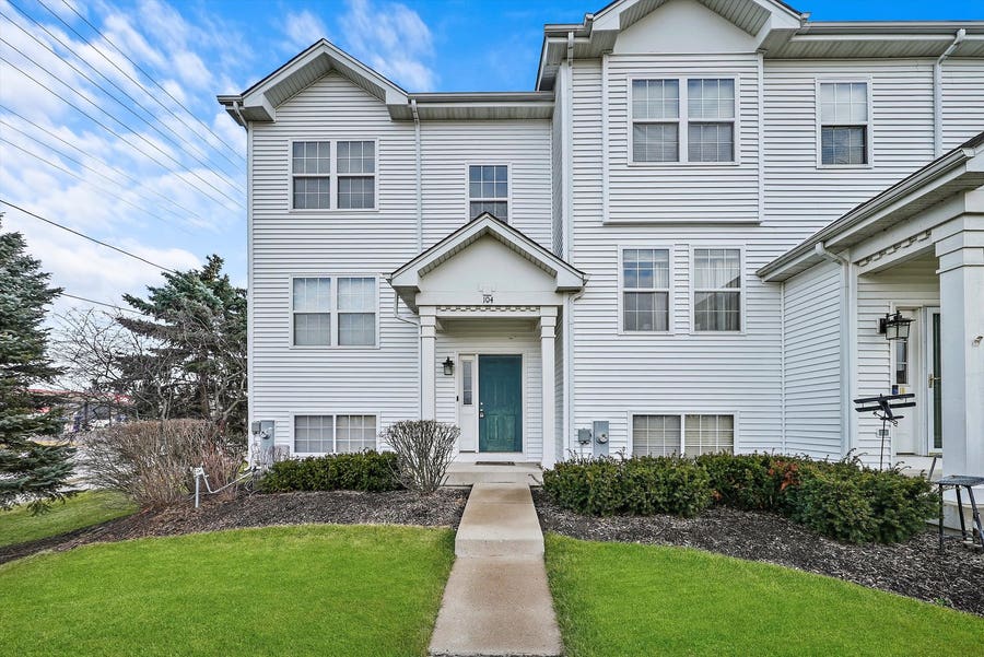 Property photo for 104 W Big Horn Drive, Hainesville, IL