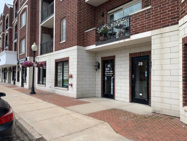 Property photo for 36 S Cass Avenue, #28, Westmont, IL