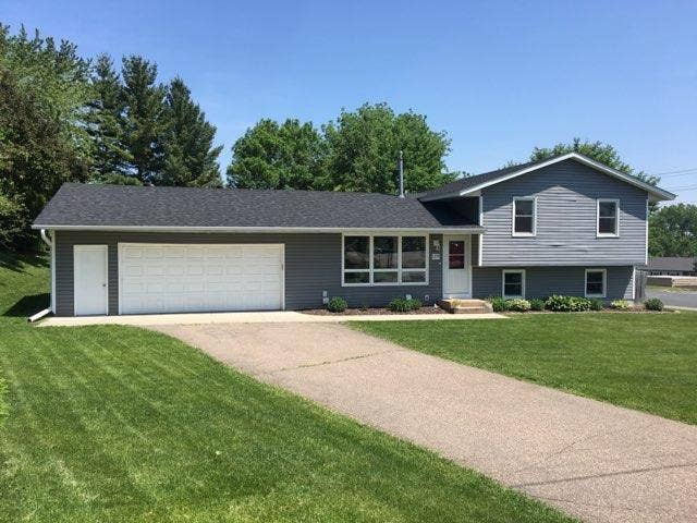 Property photo for 1279 Broadview Avenue, Chaska, MN